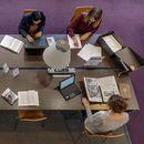 Consultation à la bibliothèque Ulm-LSH