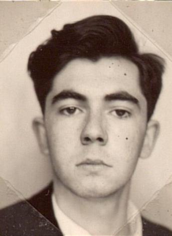 Photographie d'identité de Claude Esteban, Ecole normale supérieure, Trombinoscope de la promotion 1955, [vers 1955]. Bibliothèque Ulm-LSH, PHO/D/3/1955/3